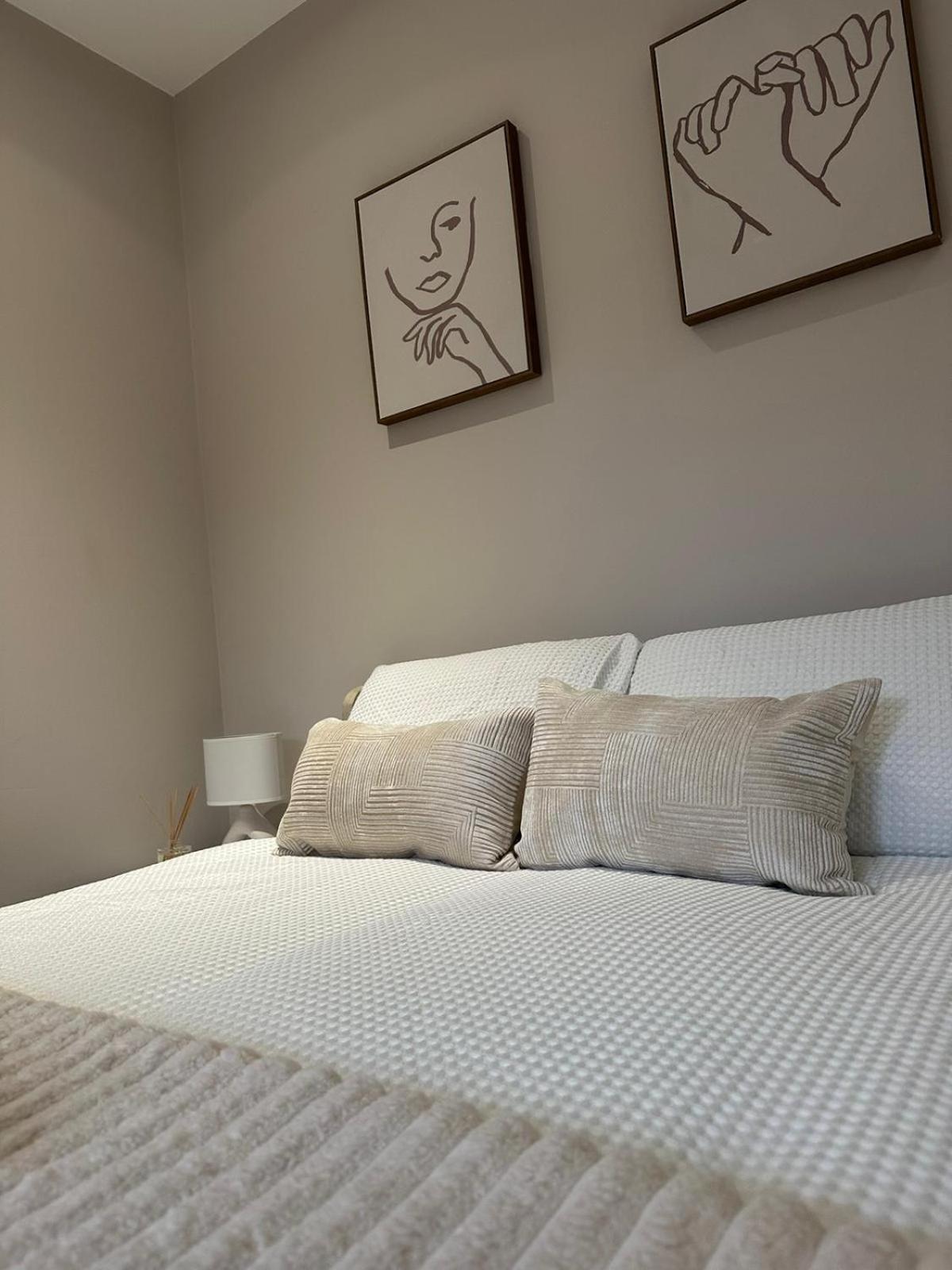 Richardson Deluxe Apartments - 3 Bed Londen Buitenkant foto