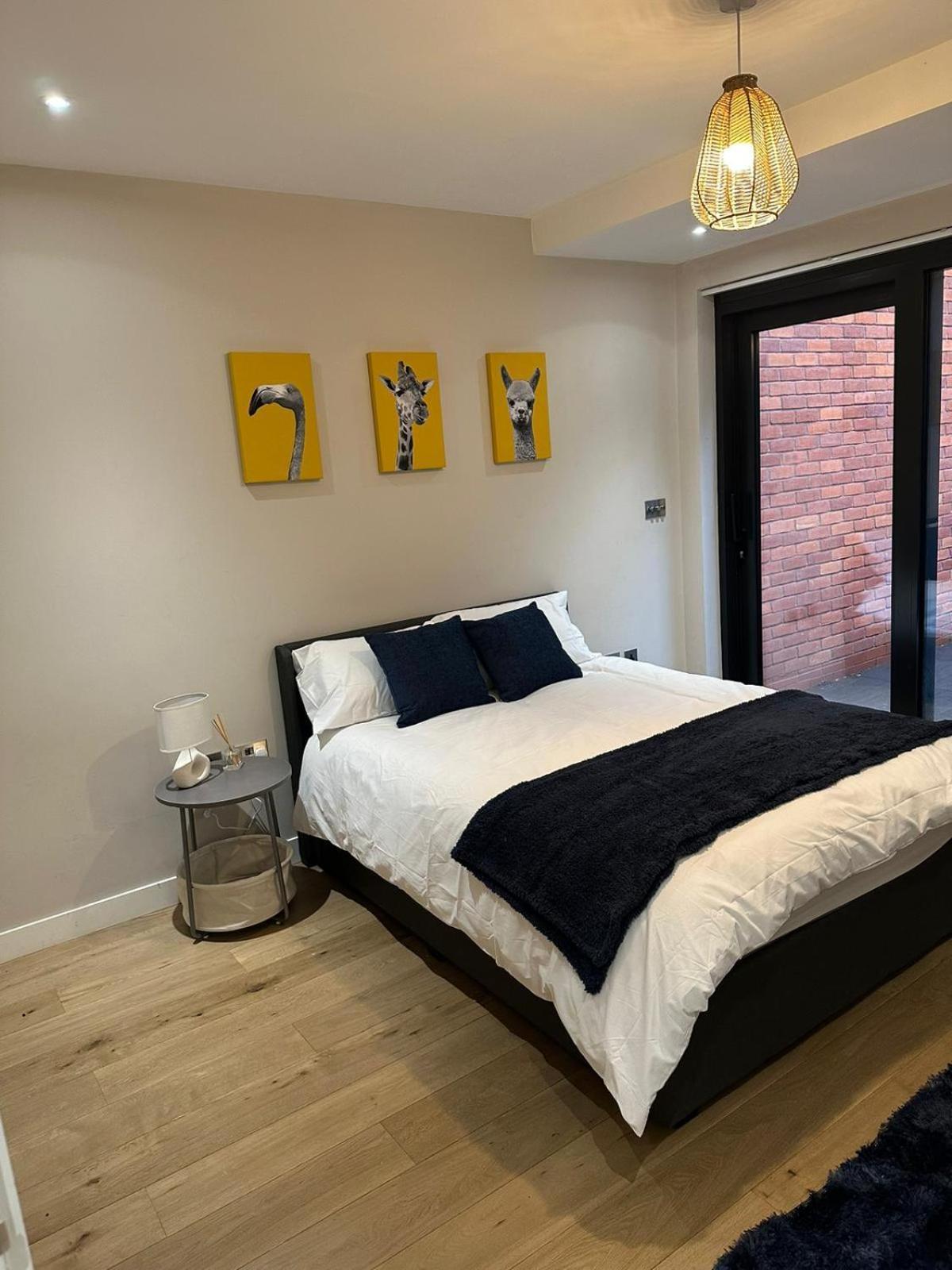Richardson Deluxe Apartments - 3 Bed Londen Buitenkant foto